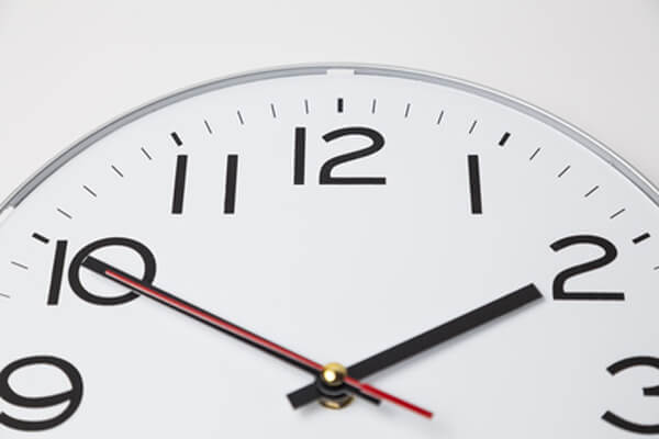 zahnarzt-aubing_uhr.jpg